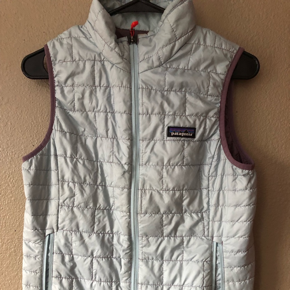 Patagonia lavender light weight puff vest